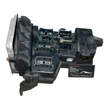 Load image into Gallery viewer, 2002-2005 Dodge Ram 1500 / 2500 / 3500 Integrated Power Module 5.7