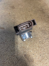 Load image into Gallery viewer, 2002-2010 Dodge Ram Front Turn Signal Socket