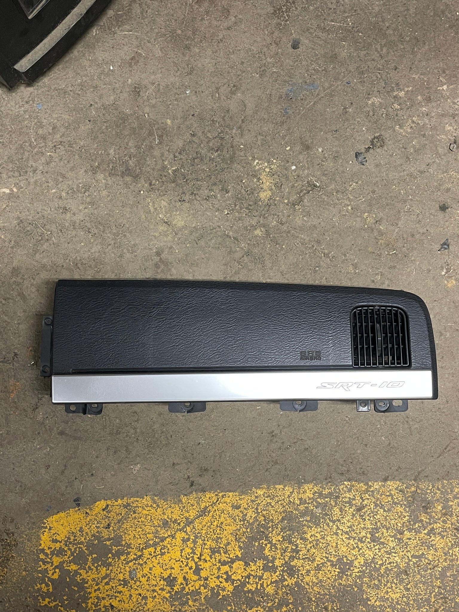 Mercedes SRS Air Bag Control Module 0018202126 (USED) – Allums Imports